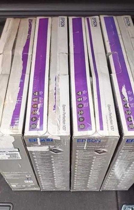 Сканер планшетный epson perfection v37
