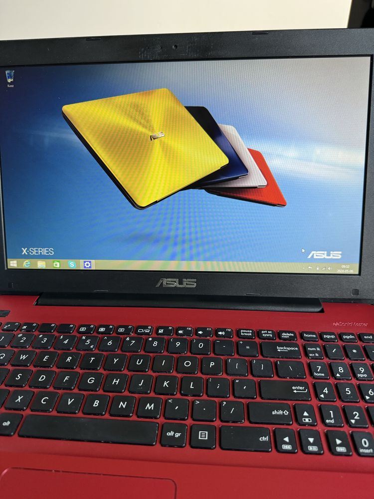 Laptop Asus X555L