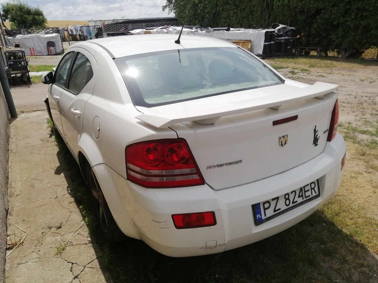 Dodge Avenger uszkodzony