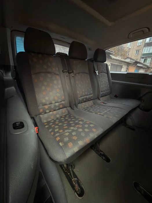 Продам Mercedes Vito 111 Оригинальный  пассажир