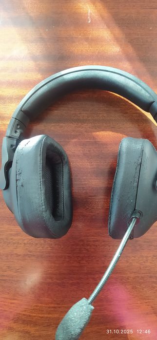 Навушники ігрові з мікрофоном.