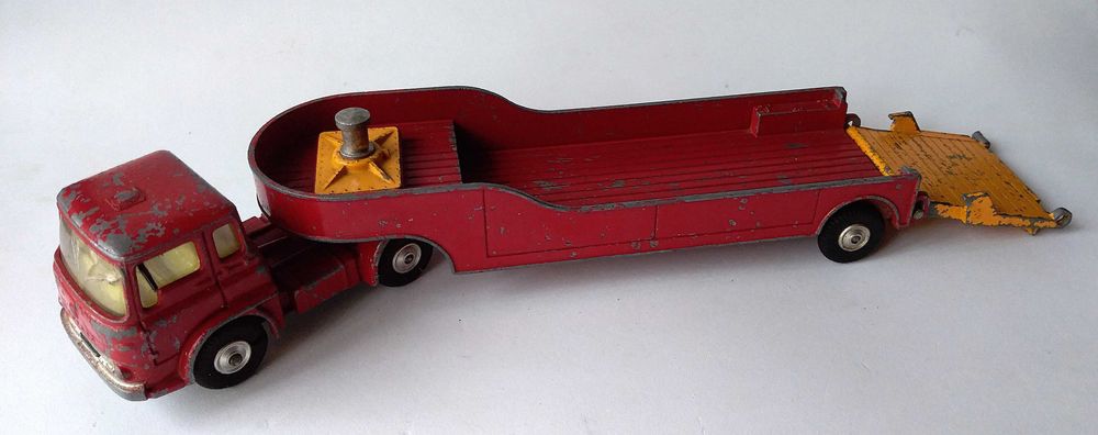 Bedford Carrym ore. Ver descrição