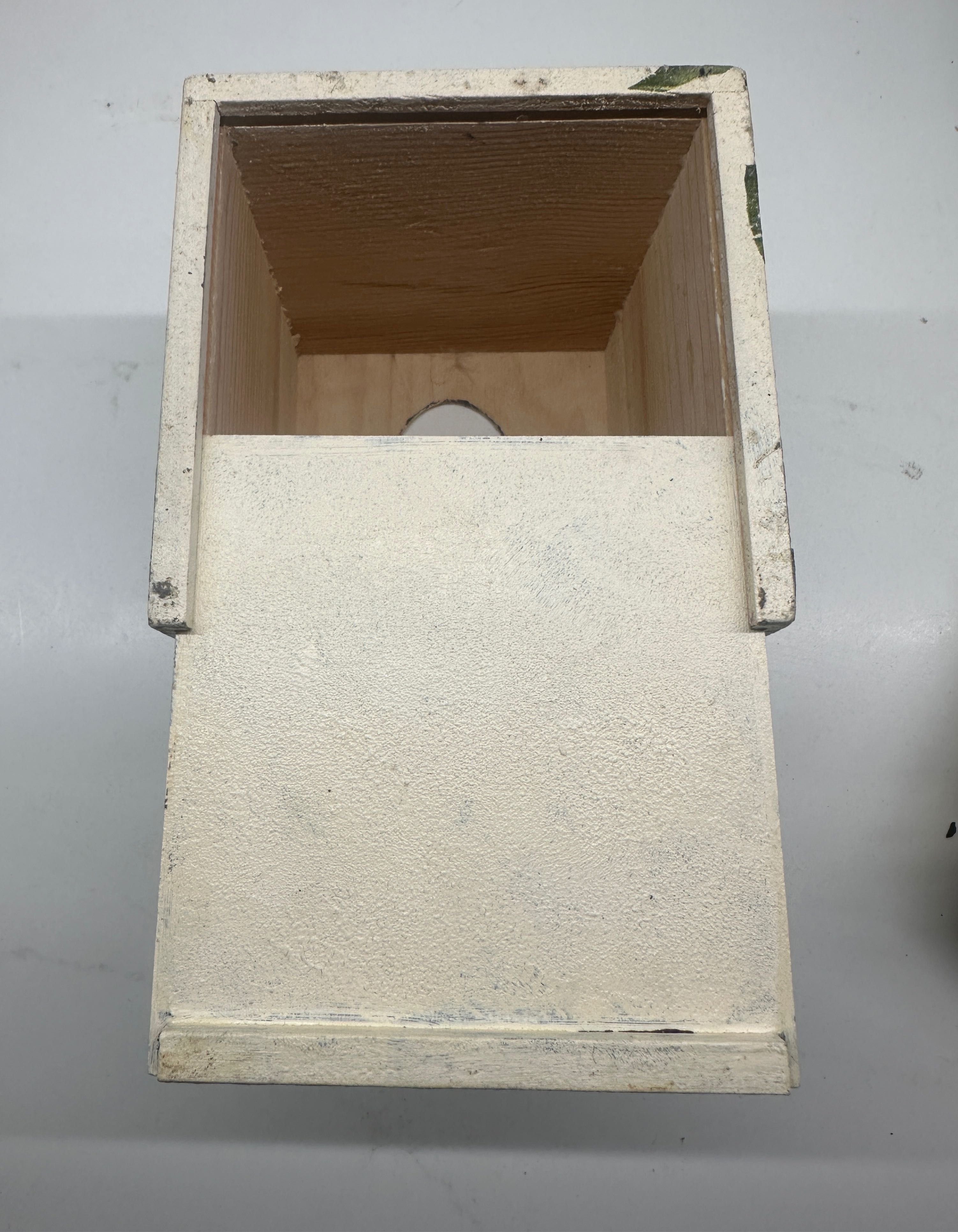 Chustecznik- pudełko do Decoupage.