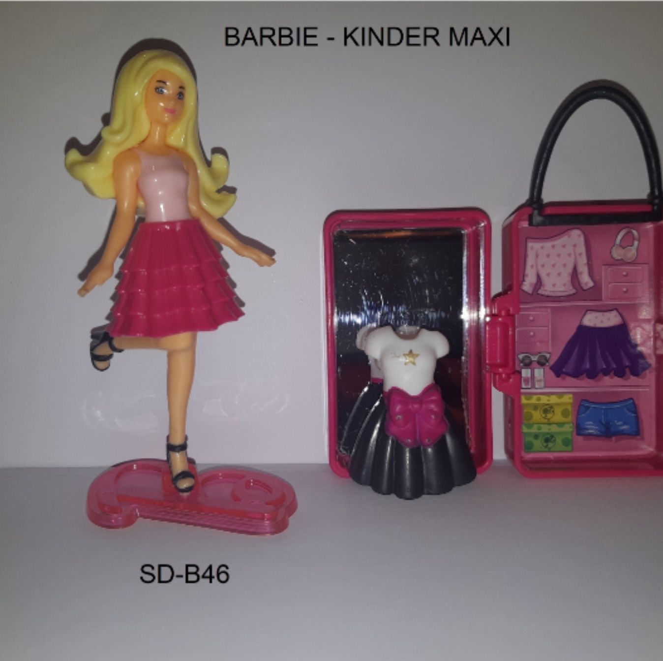 KINDER ovo Bonecos  Lord of the Rings, BARBIE (Lote 3)