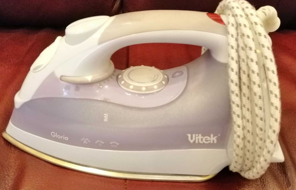 Продам электро утюг