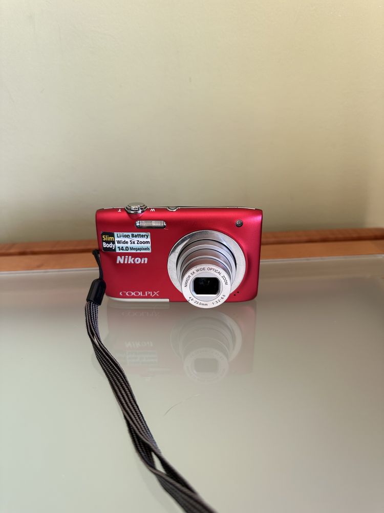 Nikon Coolpix S2600 Vermelha