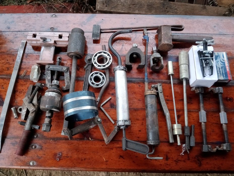 Приспособление для снятия  подшипников ,клапанов Ваз. .