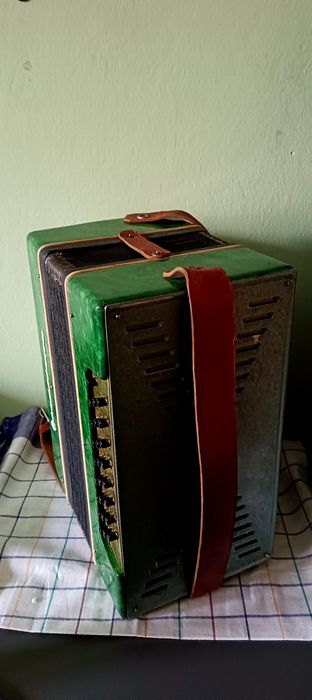 Akordeon harmonię guzikowy