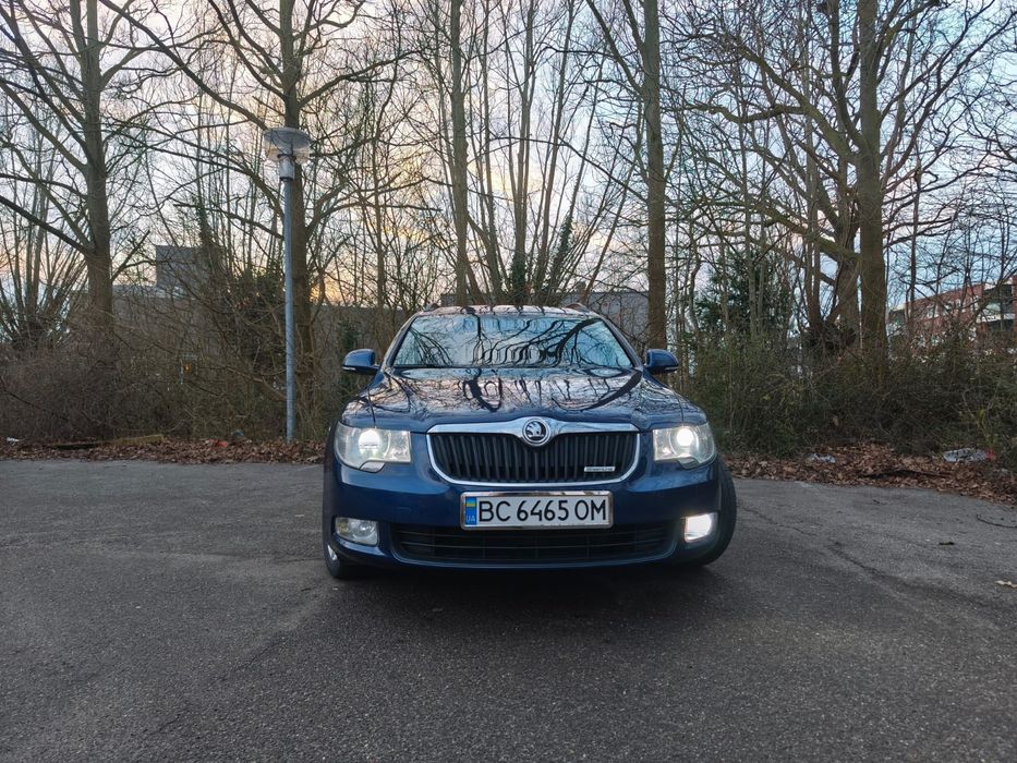 Skoda superb 2012