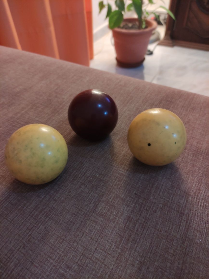 Jogo de bolas de bilhar / carambola muito antigo 61,5mm