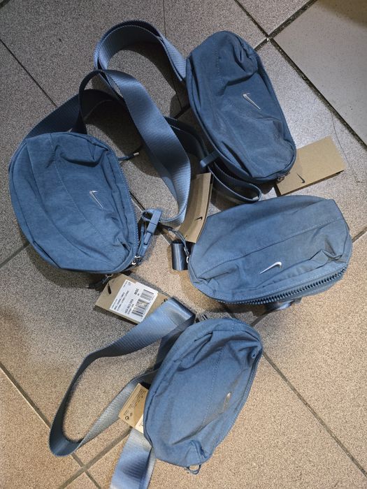 Спортивна сумка на пояс бананка Nike NK AURA WAISTPACK