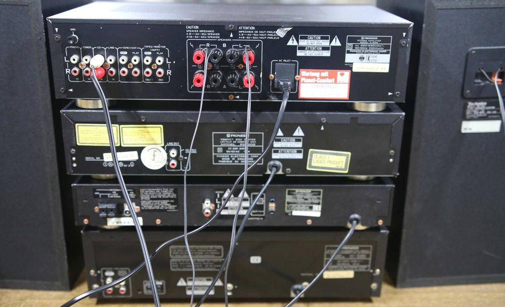 Wieża Pioneer A-203, F-204RDS, PD-202, CT-S250 i kolumny Technics