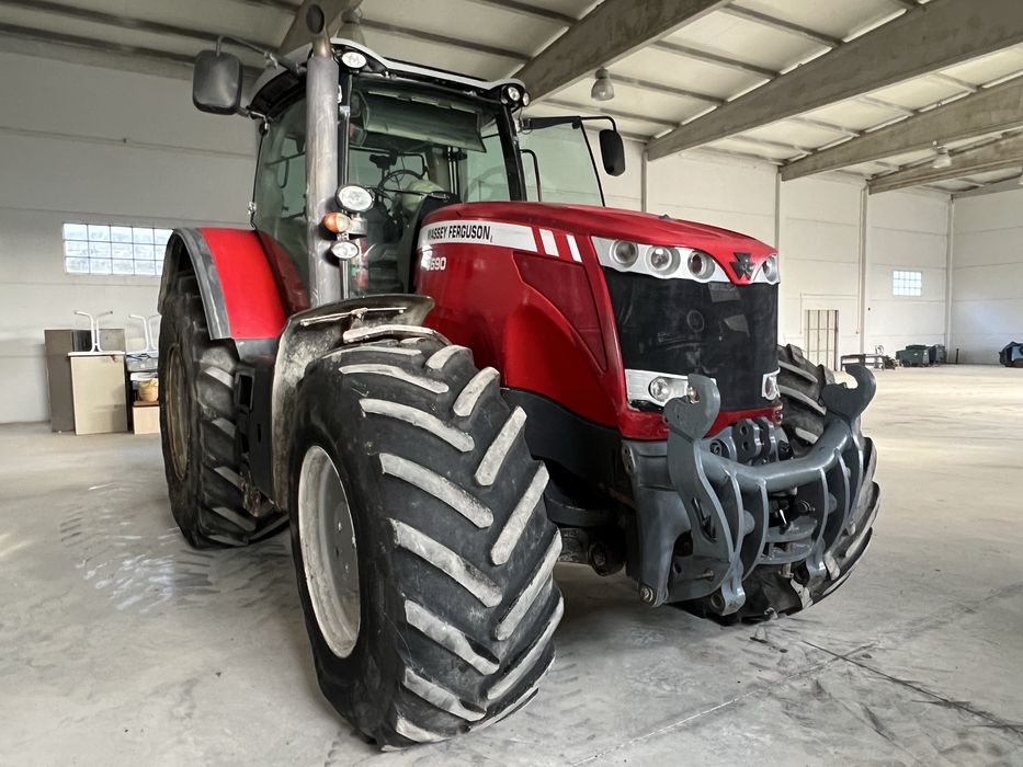 Trator - Massey Fergunson 8690