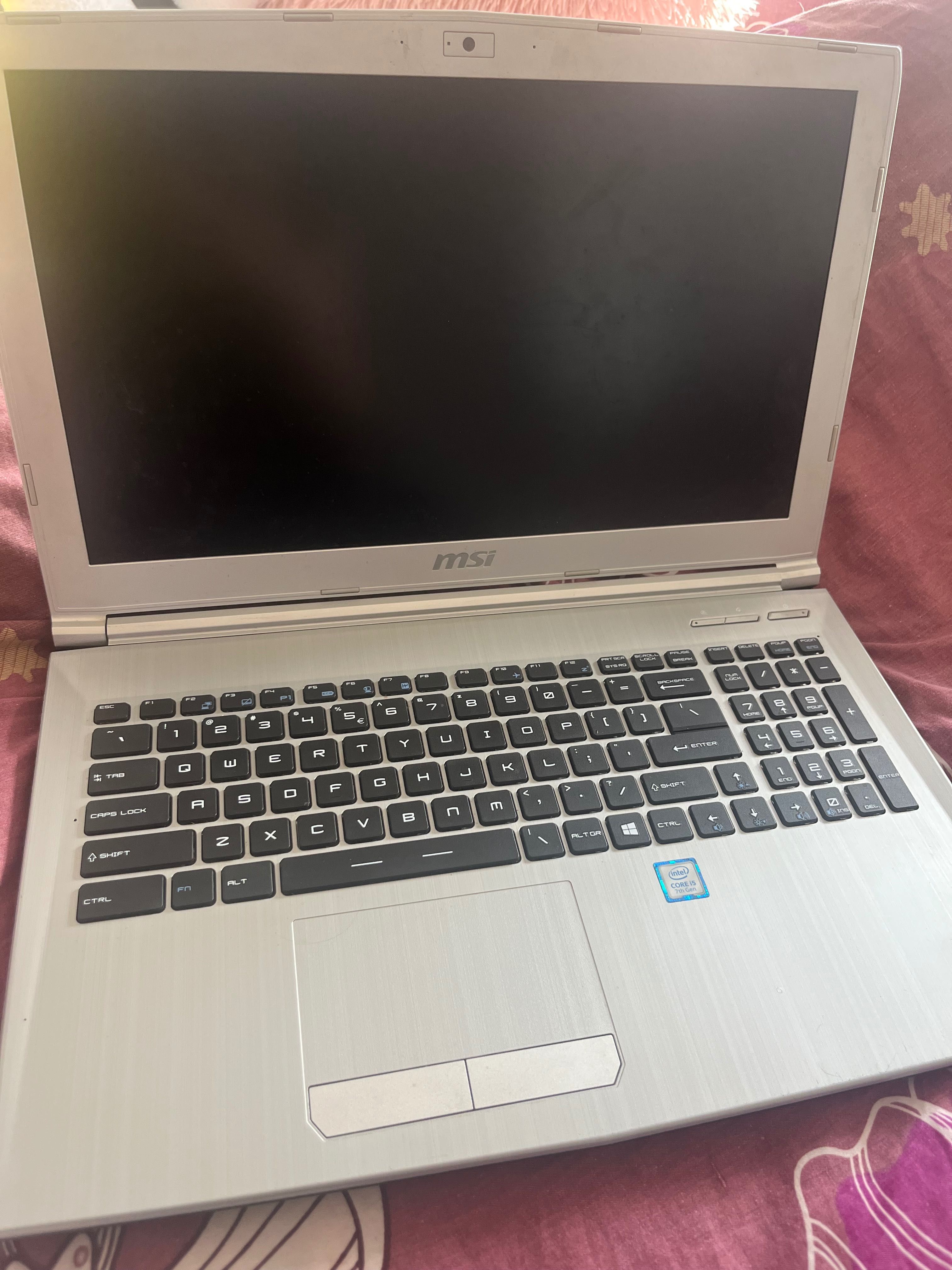 Laptop MSI PL62 7RC