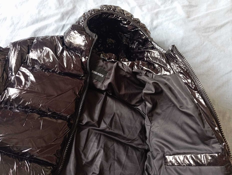 Kurtka puchowa Dsquared2 - regular fit, błyszcząca czarna rozmiar S