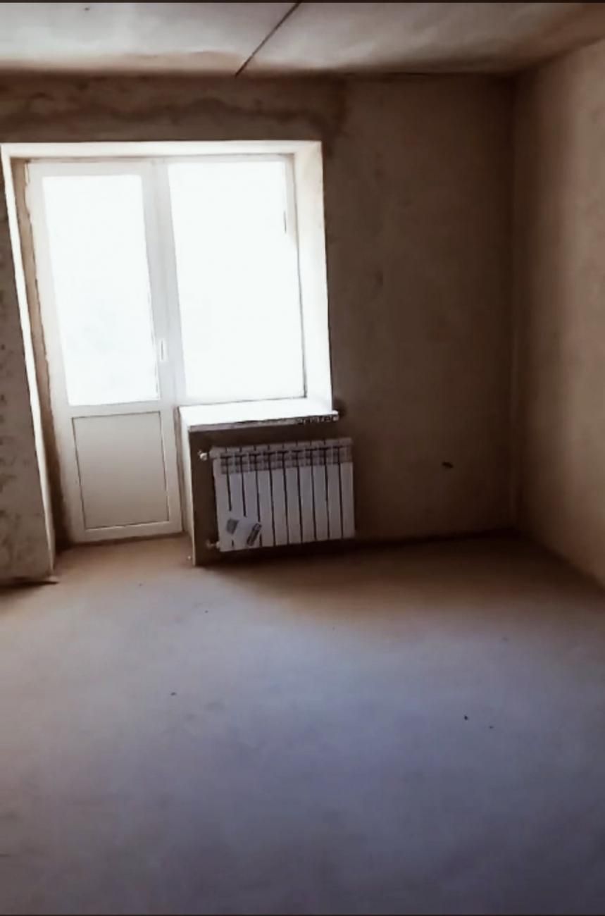 Четырехкомнатная квартира в новом сданном доме на Бочарова