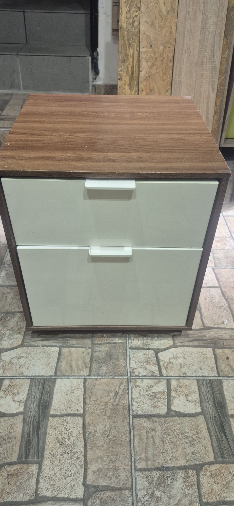 Mała szafka 45x45x52