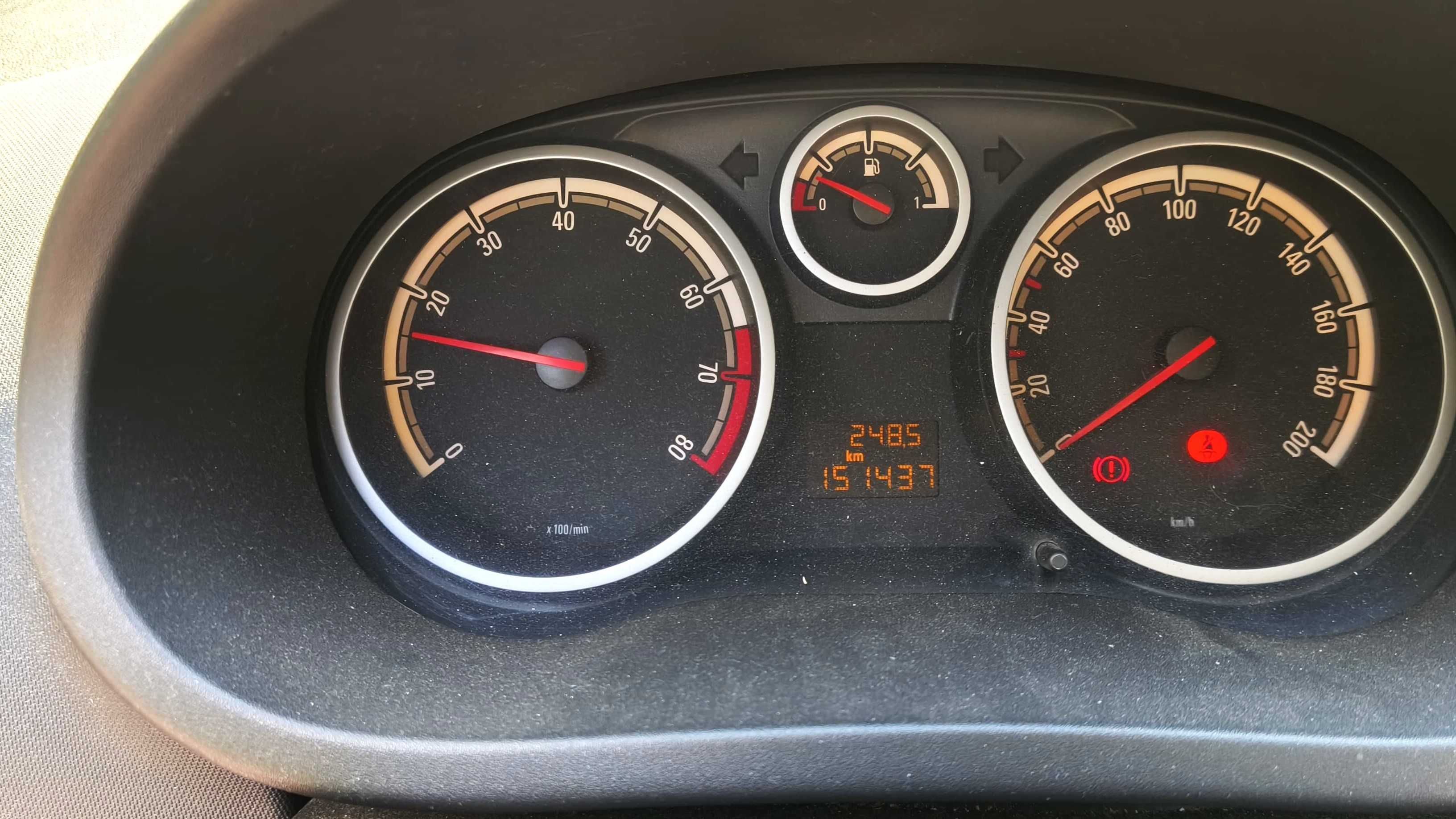 Opel Corsa 1.2 2010 c/151.000km