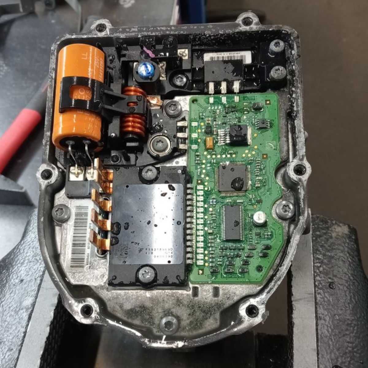 Ремонт рулевой рейки с ЭУР ремонт рульової рейки з електропідсилювачем