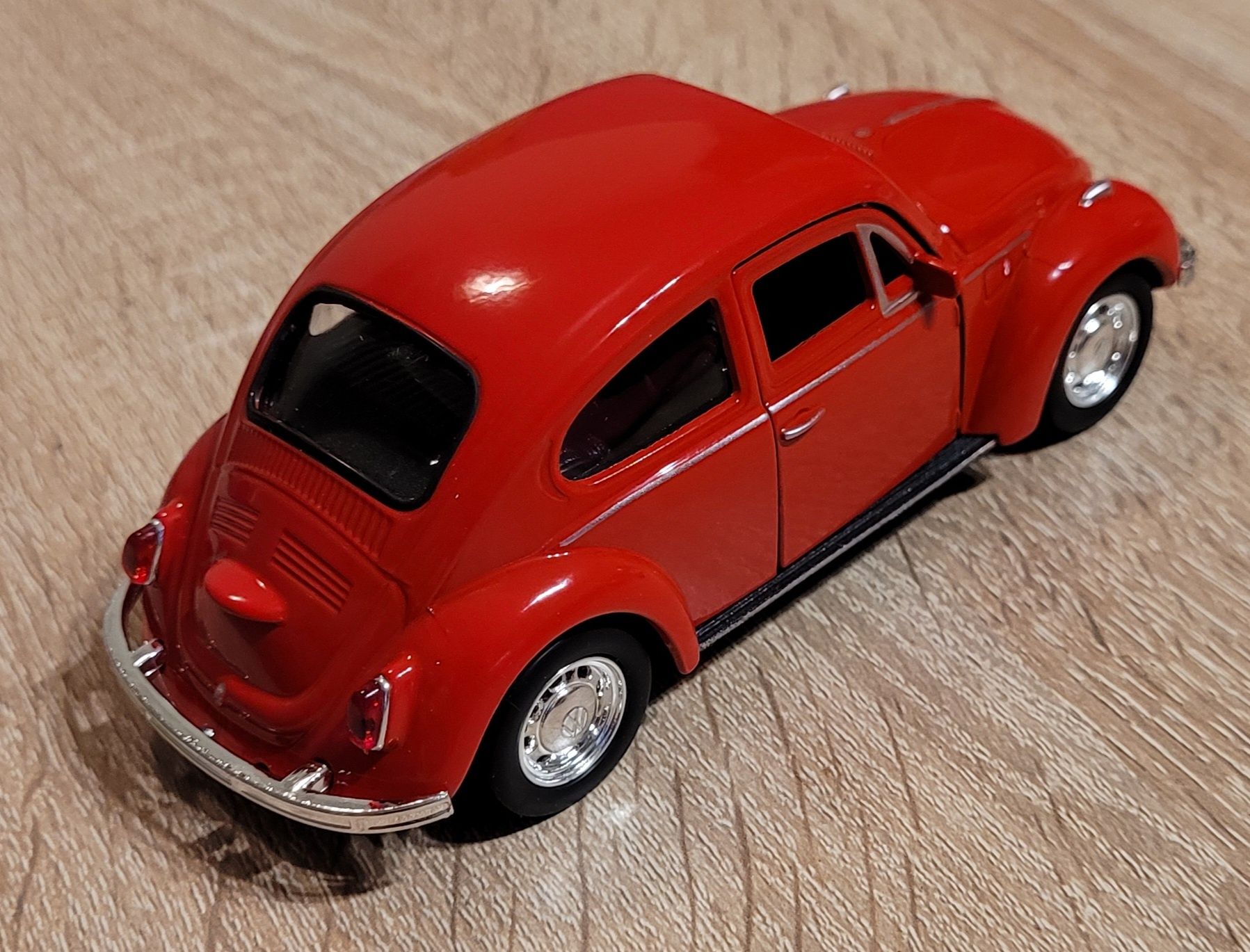 Model VW Garbus 12cm skala 1 : 36