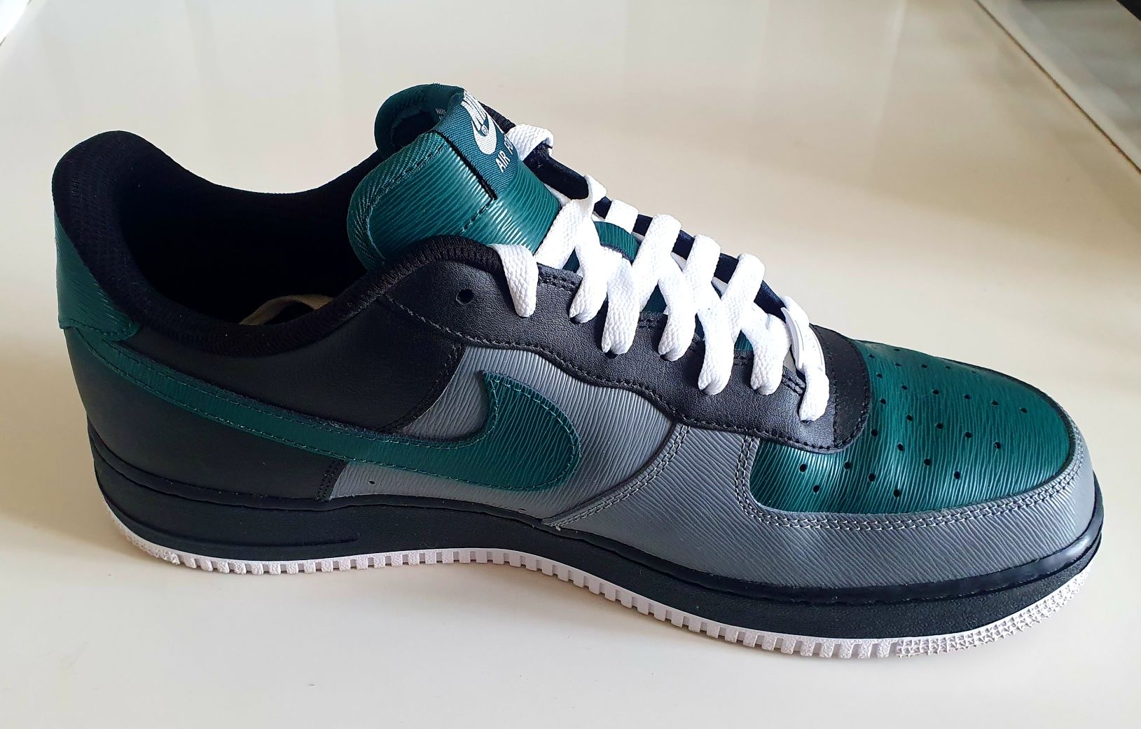 NIKE AIR FORCE 1 roz. 46 wkładka 30 cm ubrane 1 raz stan idealny