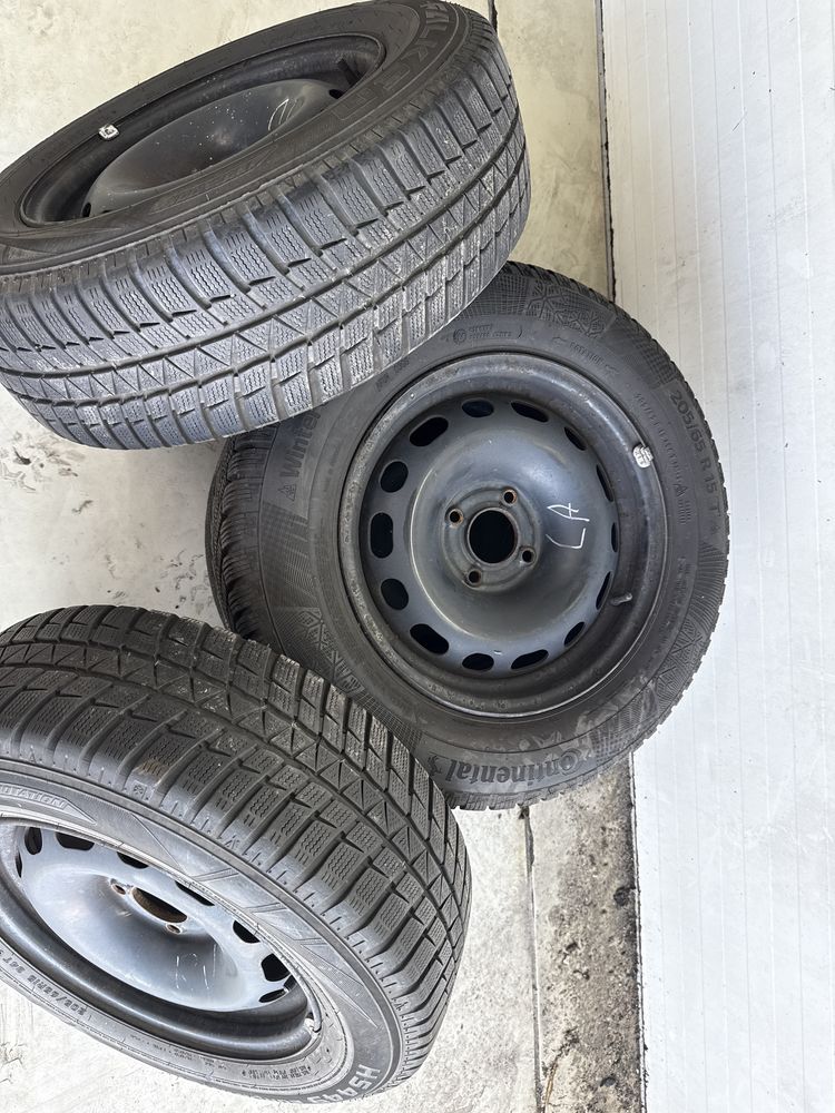 Komplet felg stalowych Berlingo 4x108 15 cali z oponami zimowymi