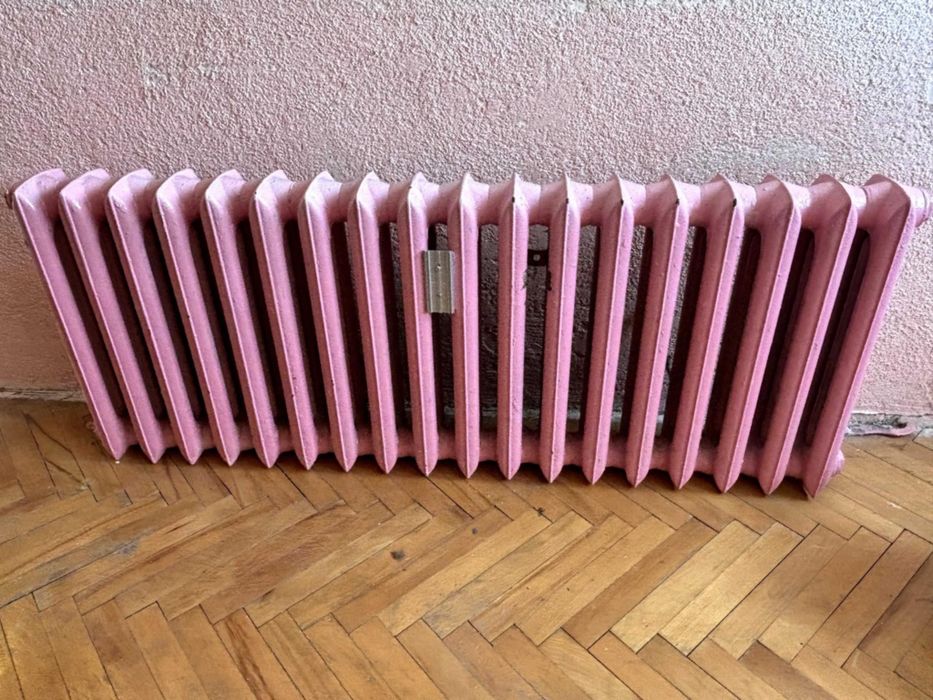Solidny żeliwny kaloryfer grzejnik 18 żeberek ciężki