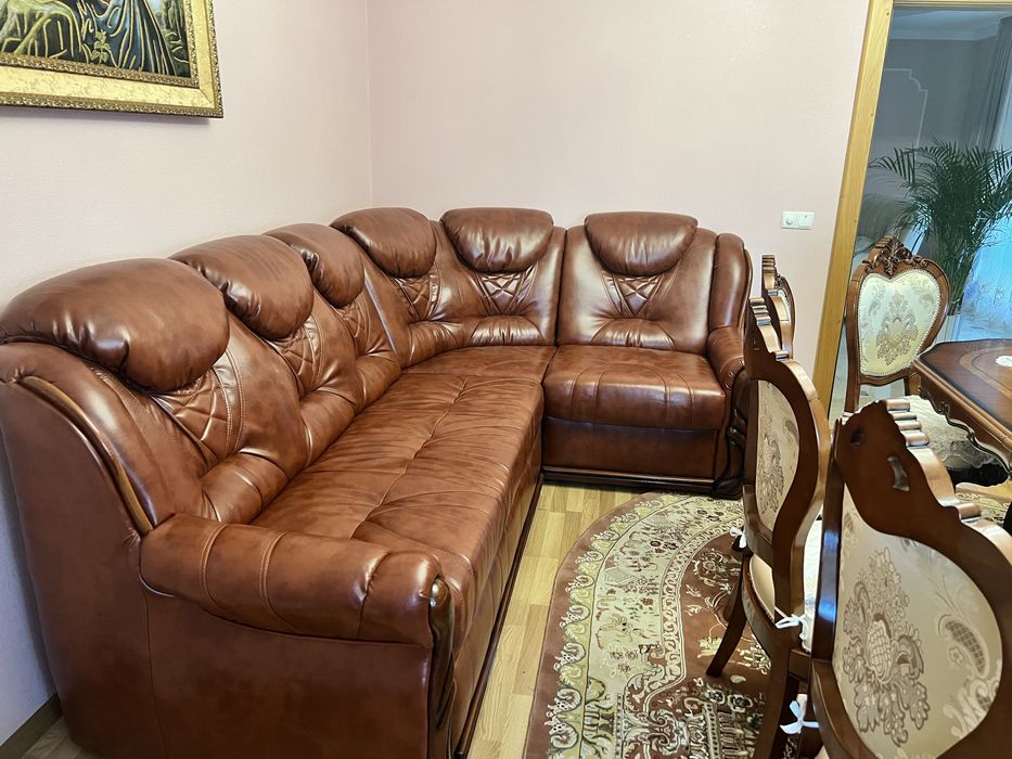 Продам гарний уголок