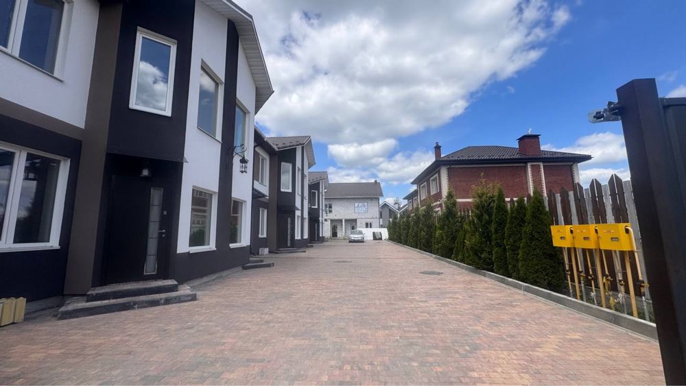 Таунхаус 115м в Стоянка2 з чистовою штукат. Під всі програми