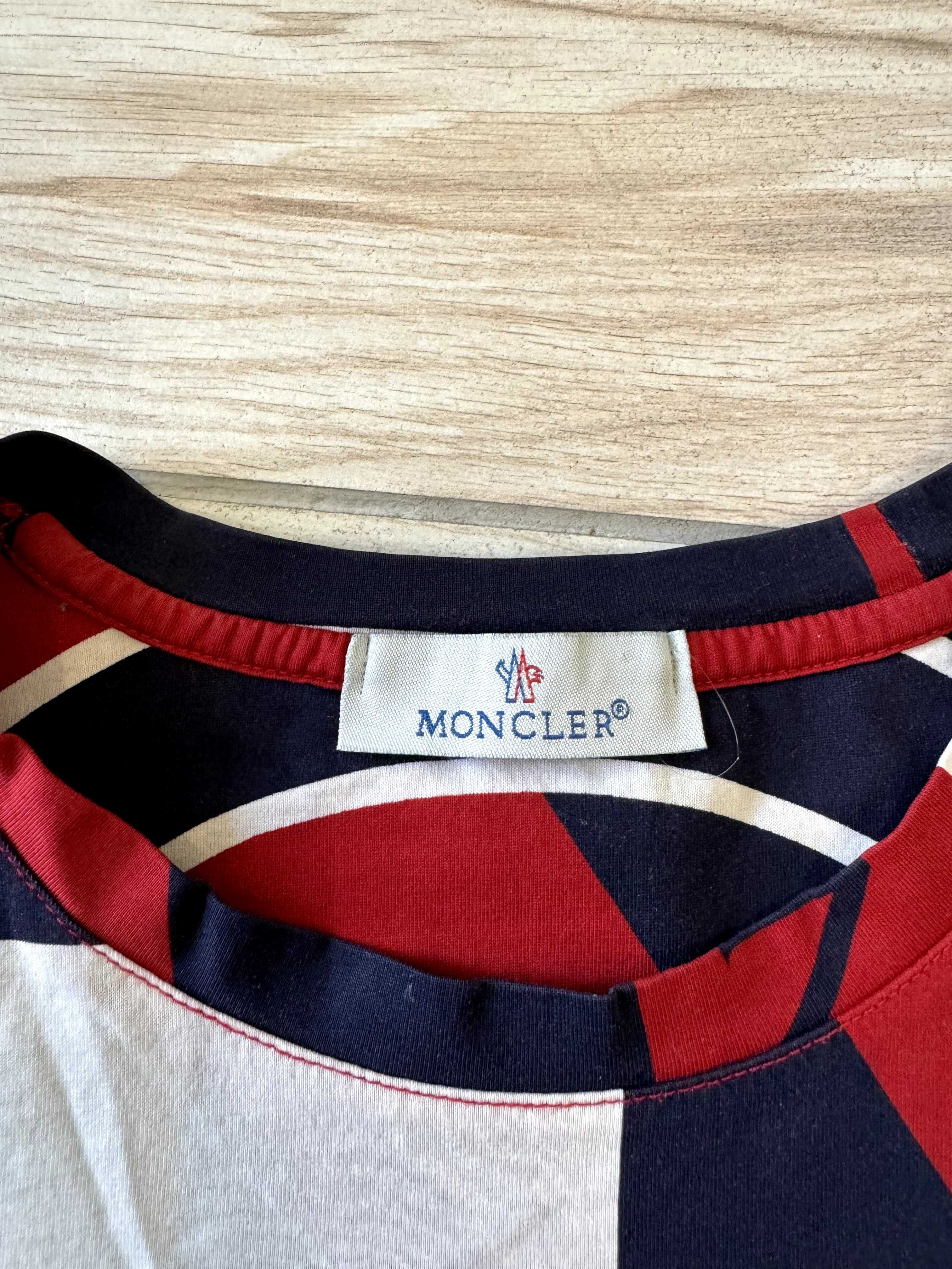 Жіноча футболка Moncler