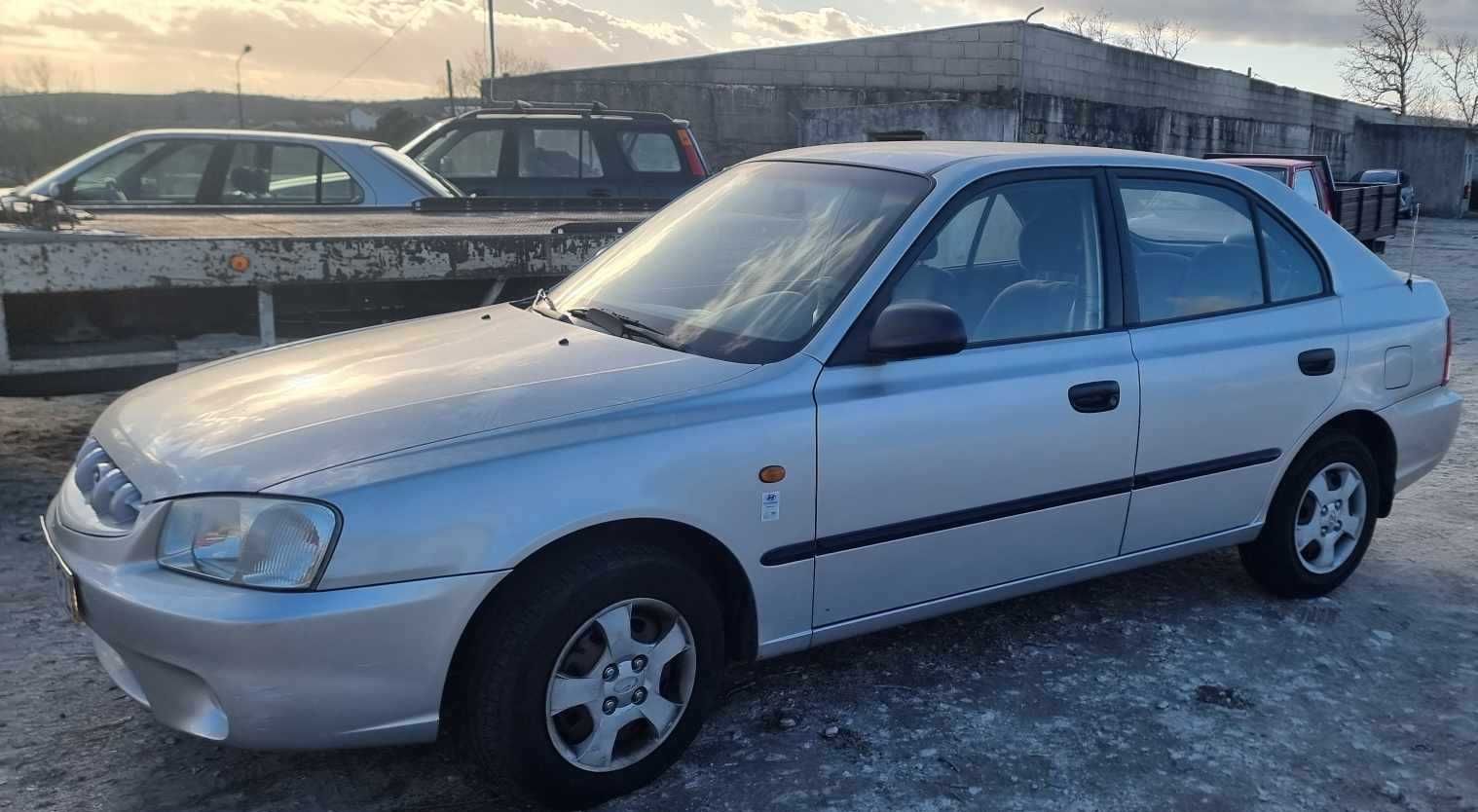 Para peças Hyundai Accent II 1.3 ano 2000