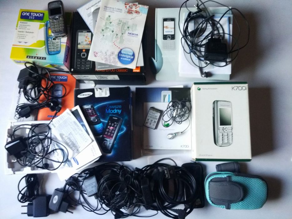 bialo srebrny szal holenderskiej firmy BARTS fredzelki szalik dlugi