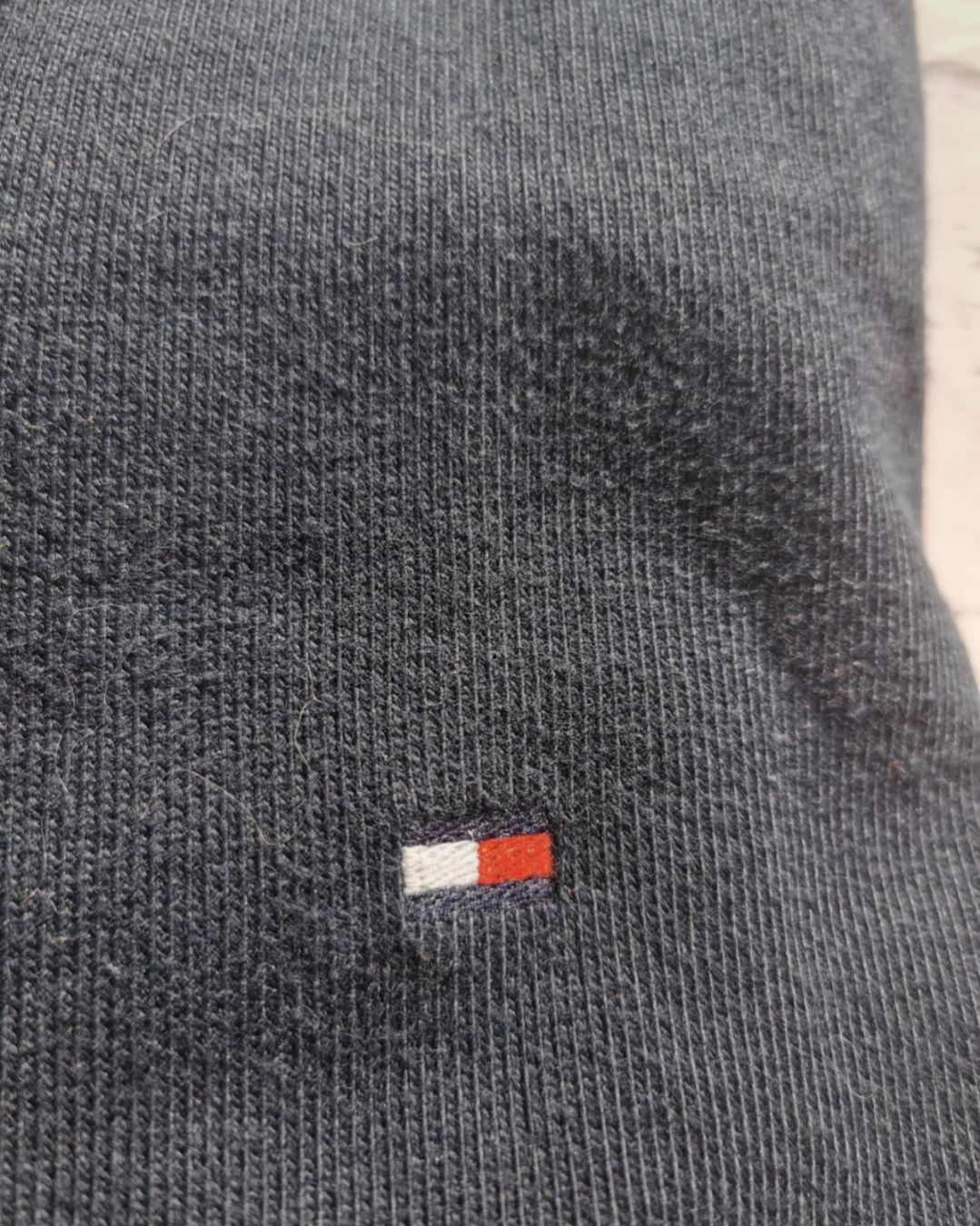 Granatowa bluza crewneck Tommy Hilfiger