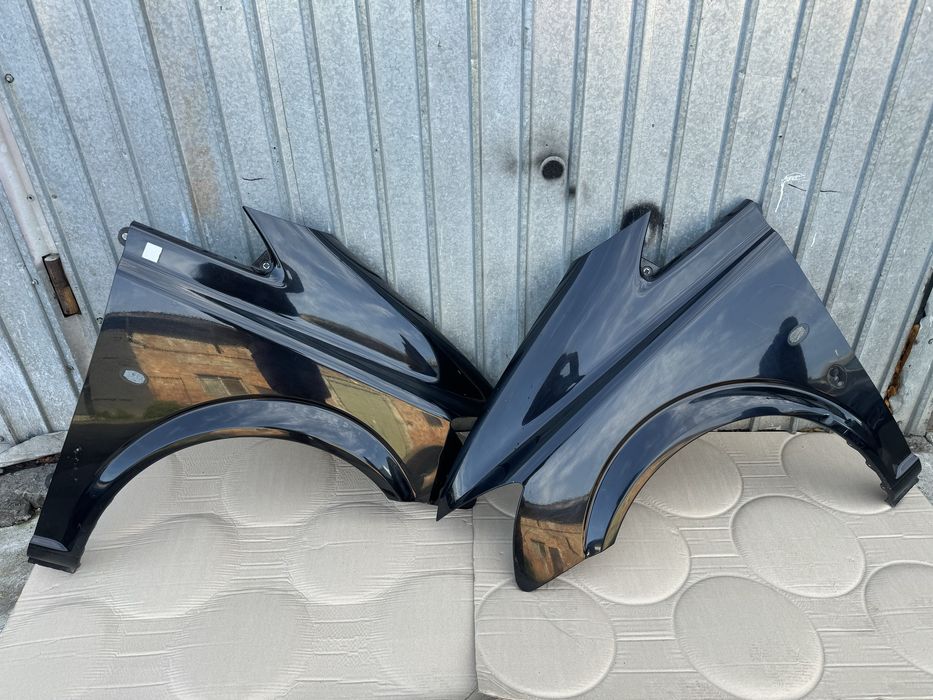 Крило переднє на Mercedes-Benz VITO W639.