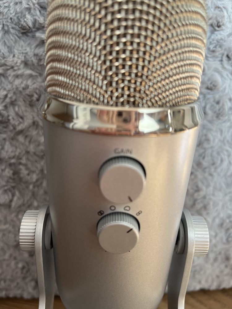 mikrofon blue yeti srebrny