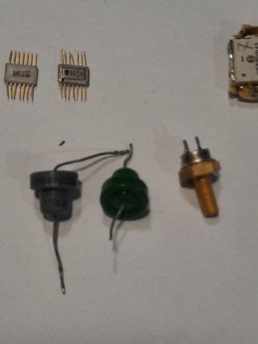 Радиодетали  транзисторв и др