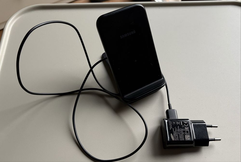 Ładowarka indukcyjna Samsung EP-N3300