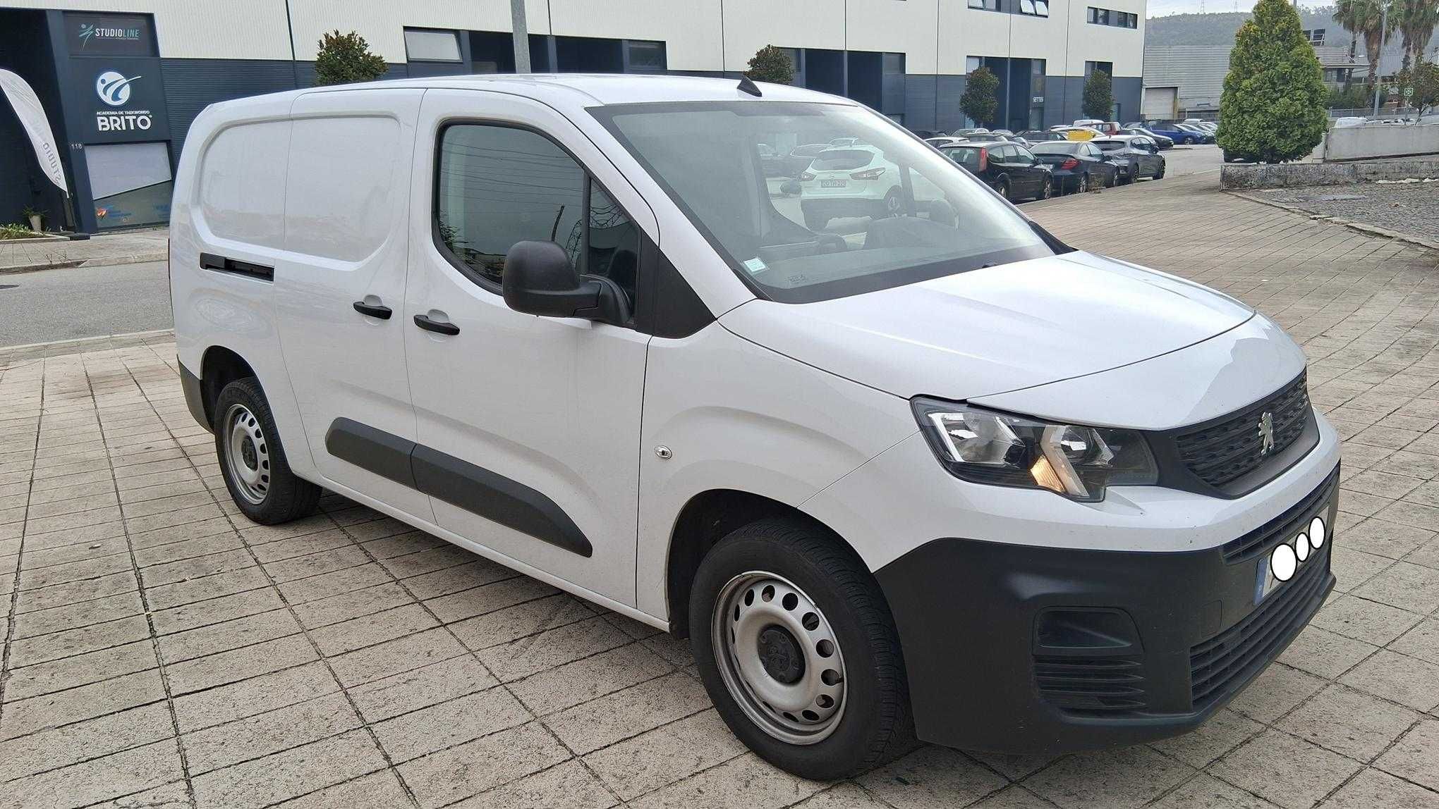 Peugeot Partner Longa 3 Lugares 2023 IVA Dedutível