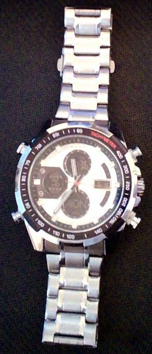 годинник кварц - новий