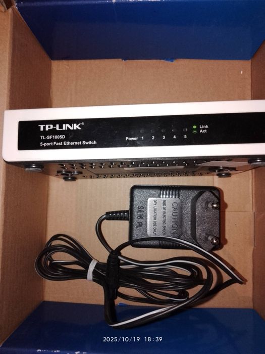 Switch TP-LINK TL-SF1005D używany