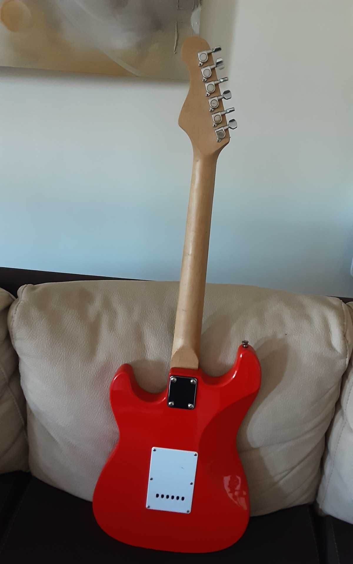 Guitarra Stratocaster antiga em perfeitas condições
