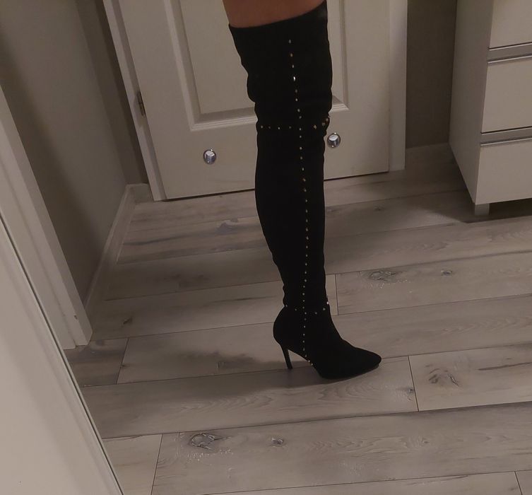 Piękne kozaczki za kolano.