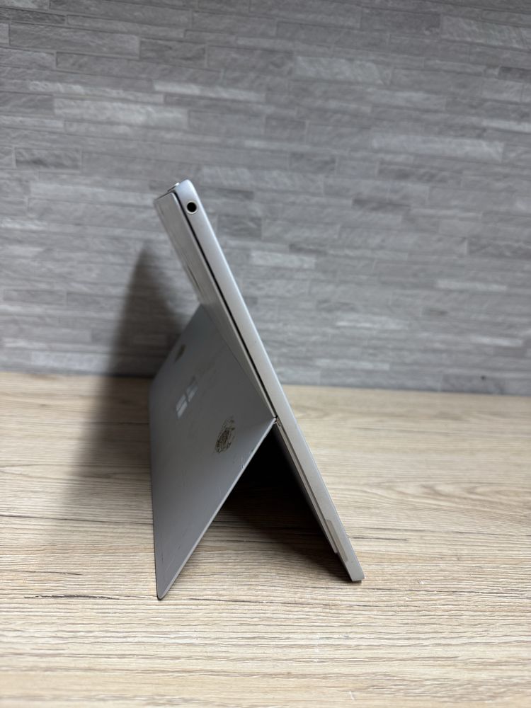 Microsoft Sufrace pro 7 i5-10th/16/256gb плата дефектна,акб ок