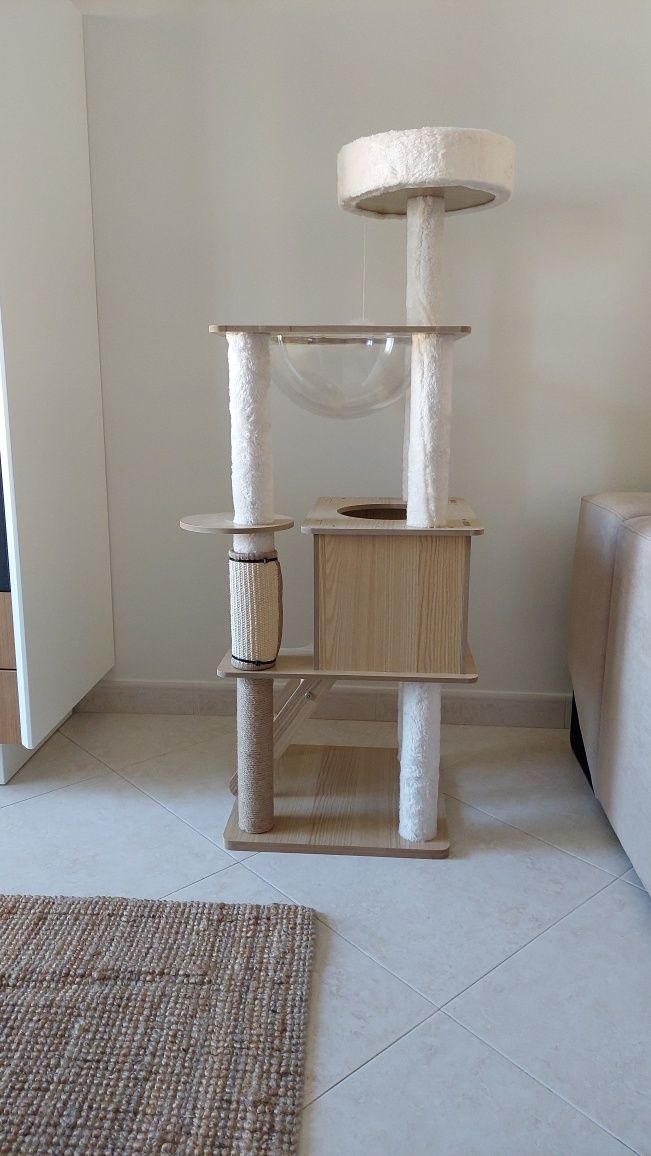 Torre com casa e arranhador para Gatos