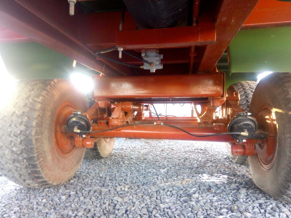 Тракторний самосвальний причіп 2НТС16.  2ПТС9 16 т.