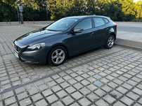 Volvo V40 garażowany