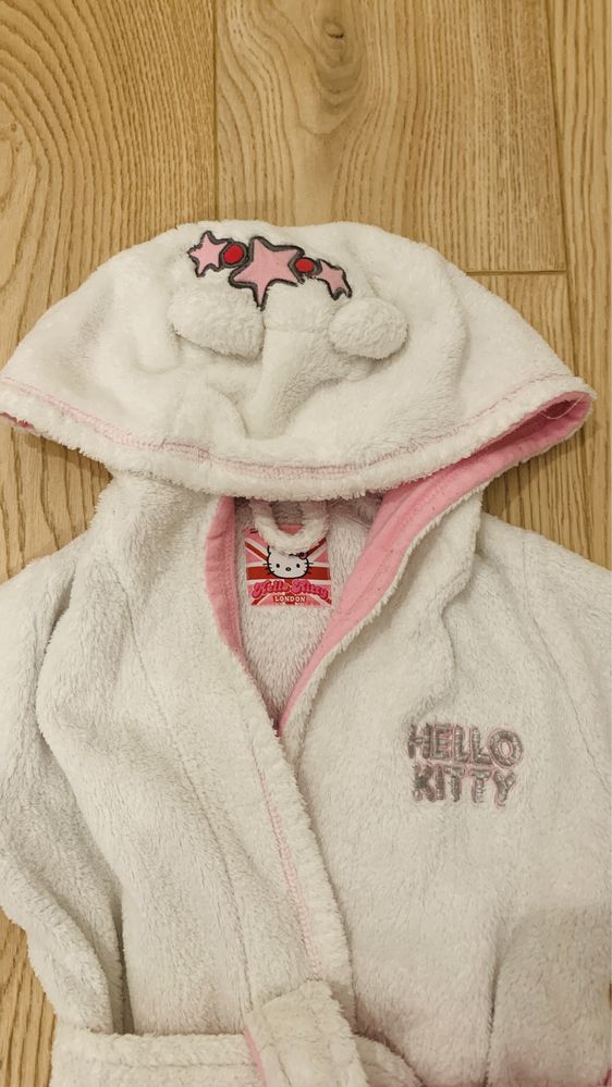 Szlafrok po kąpieli hello kitty kotek kot rozm 86 92 na 1,5 2 latka