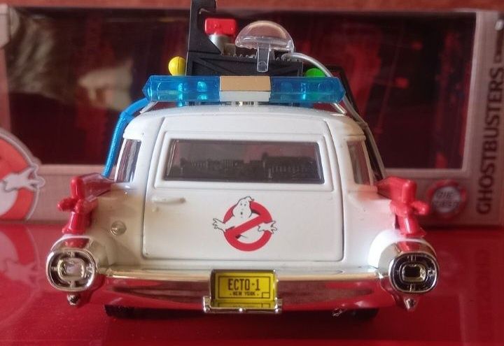 Ghostbusters escala 1:24 (da luz)
