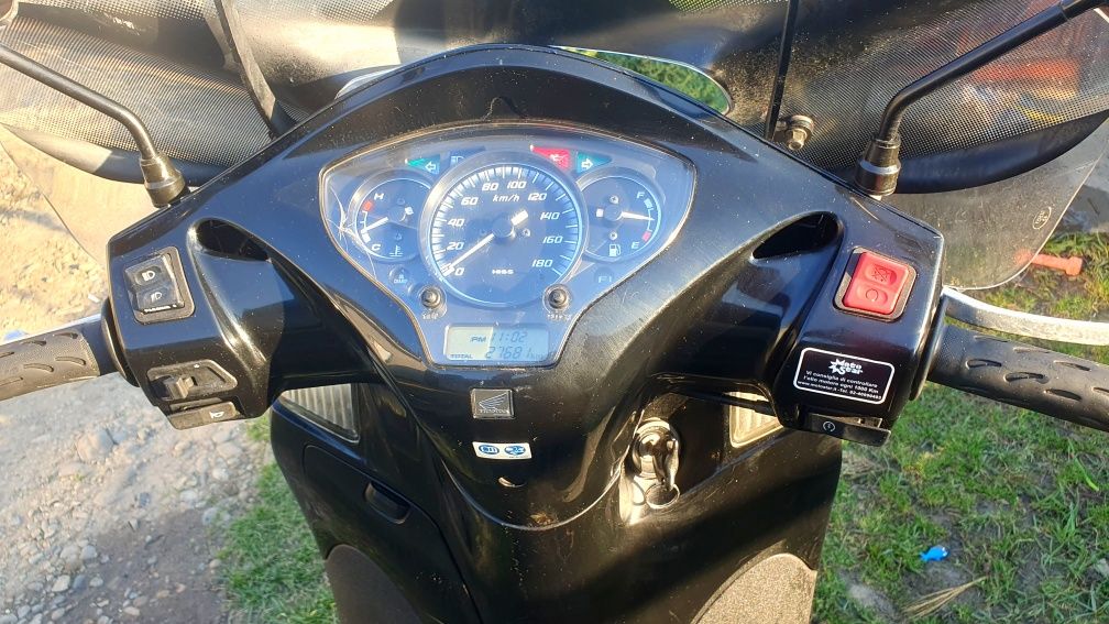 Продам Хонда SH 300i sport