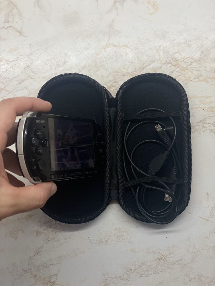 PSP 3000, 3008 (3004)